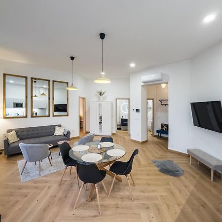 Stafetahaz Apartmanok Vac Ngoại thất bức ảnh
