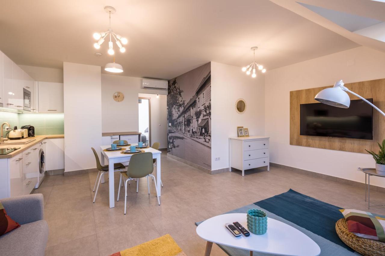 Stafetahaz Apartmanok Vac Ngoại thất bức ảnh