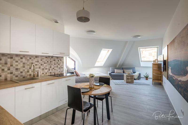 Stafetahaz Apartmanok Vac Ngoại thất bức ảnh