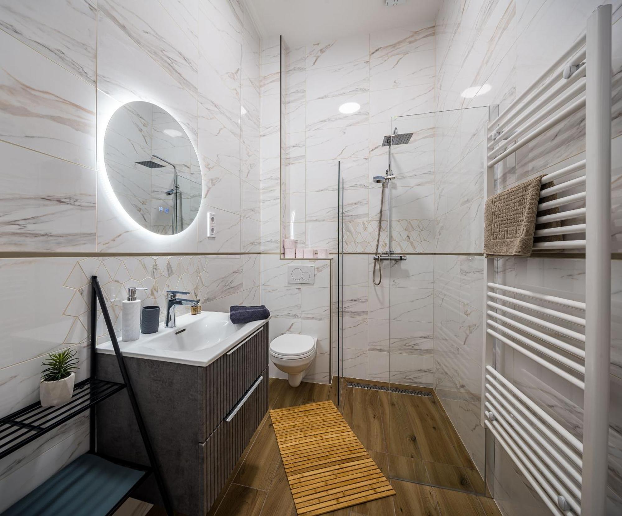Stafetahaz Apartmanok Vac Ngoại thất bức ảnh