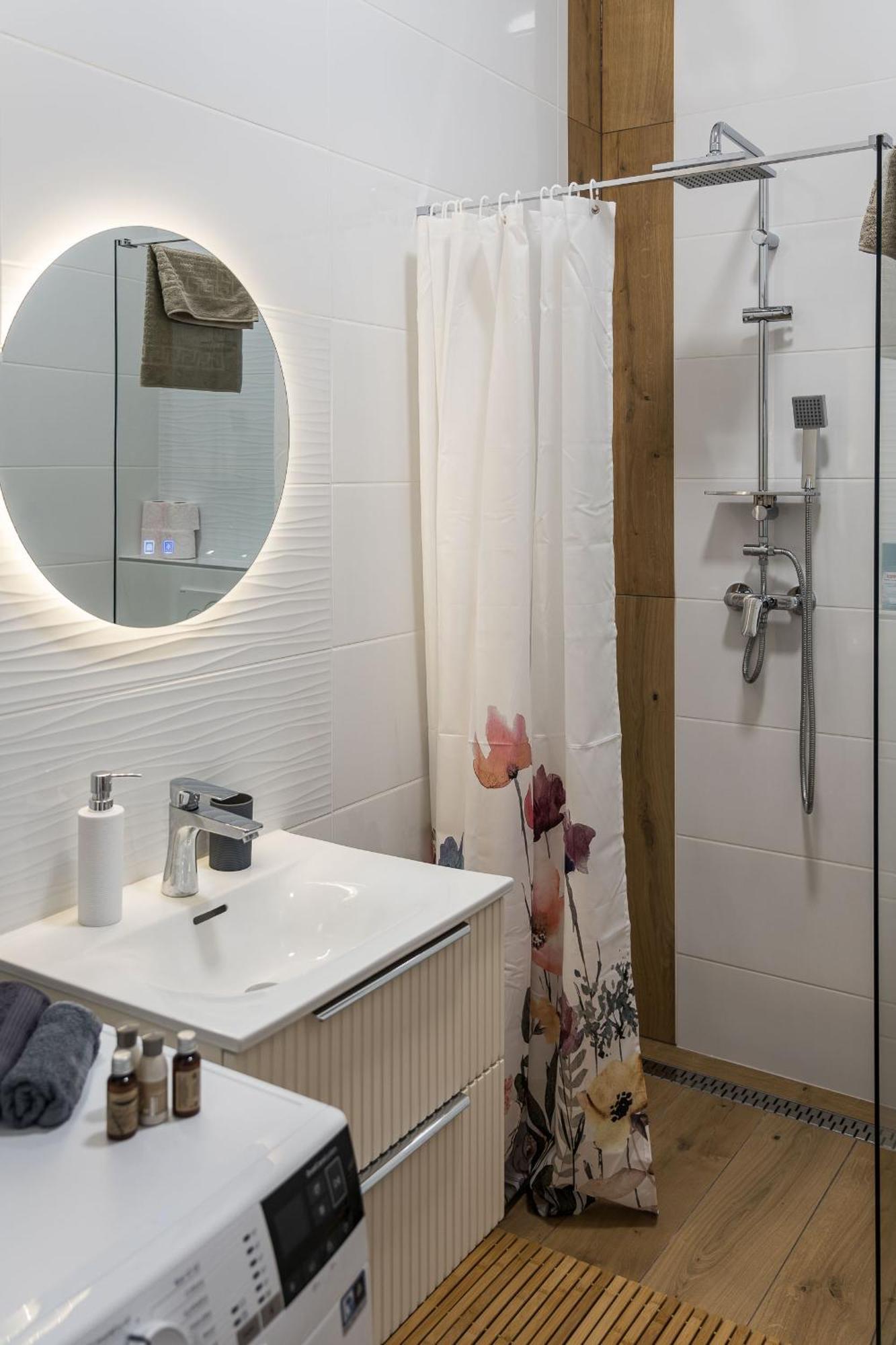 Stafetahaz Apartmanok Vac Ngoại thất bức ảnh