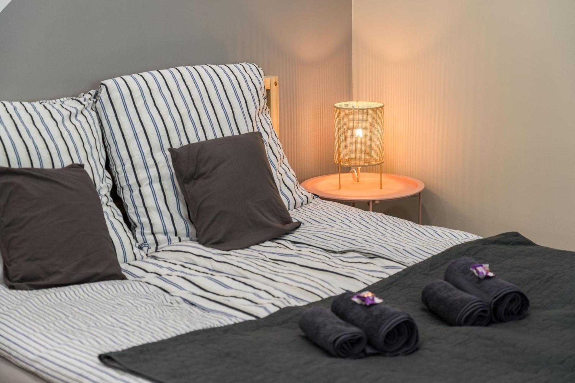 Stafetahaz Apartmanok Vac Ngoại thất bức ảnh