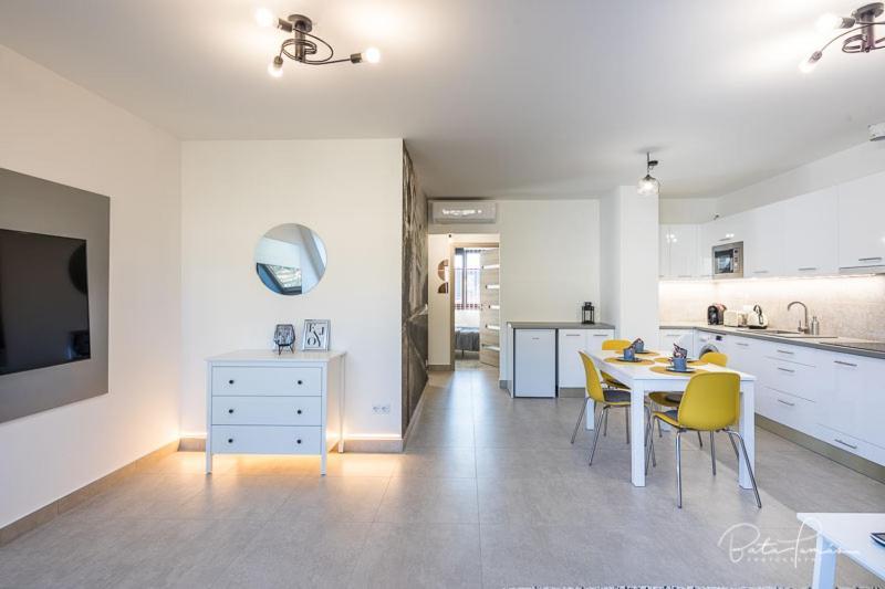 Stafetahaz Apartmanok Vac Ngoại thất bức ảnh